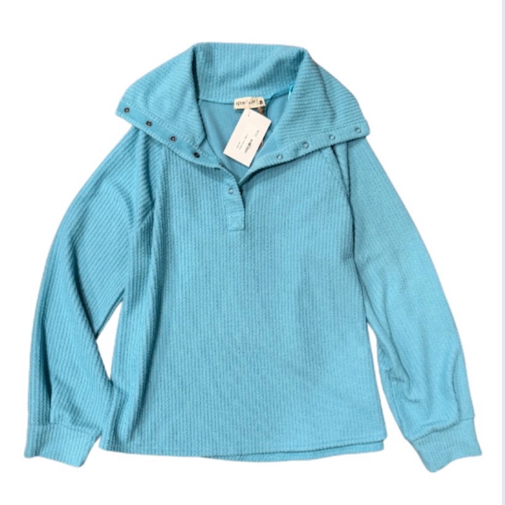 Women's Blue Top
